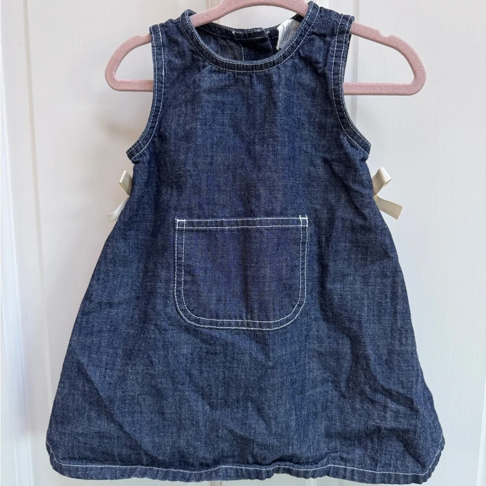 NWOT Baby Gap 6-12M Girls Chic Denim Sleeveless Tank Top Dress with Front Pocket